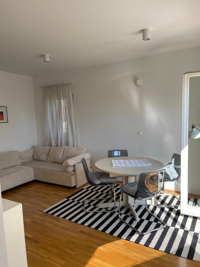 Apartments Mali Ivo Nin Eksteriør billede