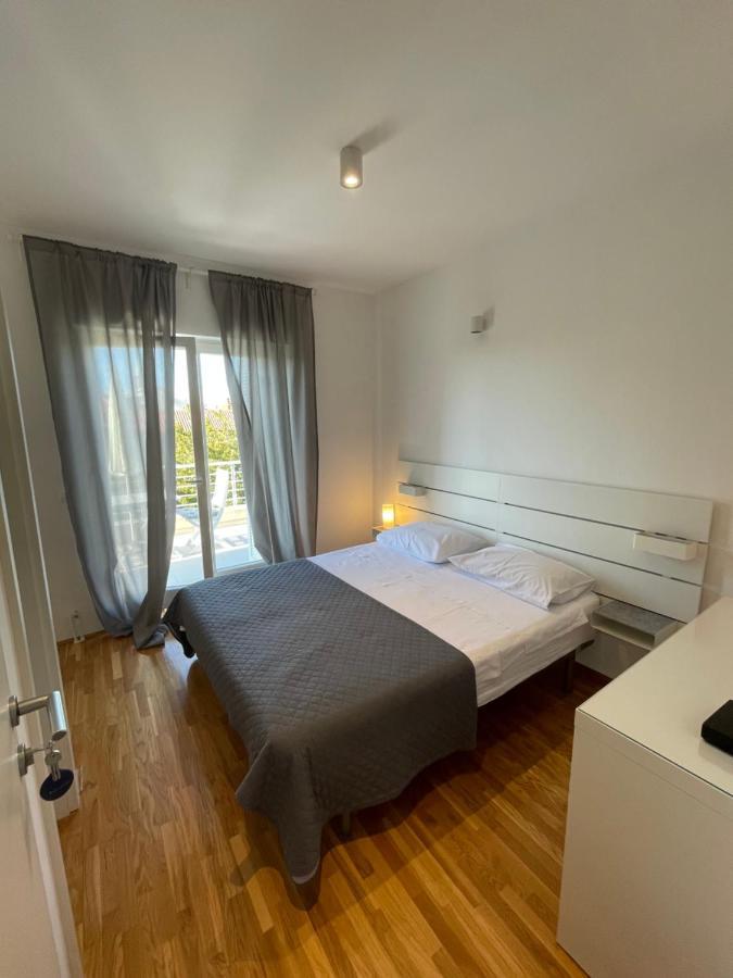 Apartments Mali Ivo Nin Eksteriør billede